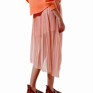 ZARA Pleated Asymmetrical Modi Skirt in Pink Size M
